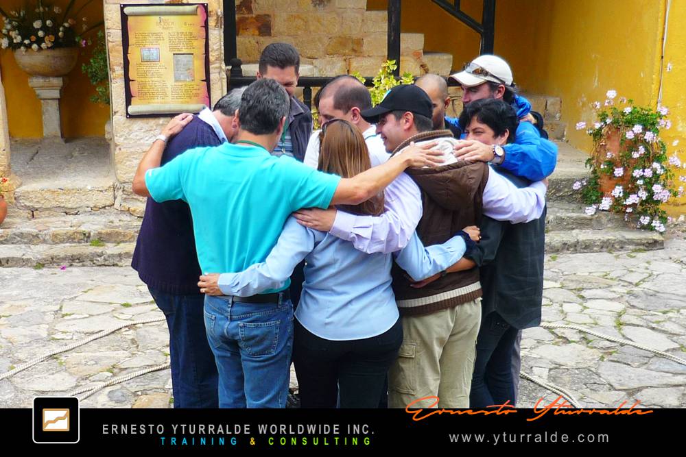 Team Building Cali Colombia | Dinámicas vivenciales de integración para gerentes y líderes
